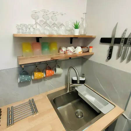 Lovely Flat Nearby Paris Fully Redone With Free Parking On Premises And Balcony